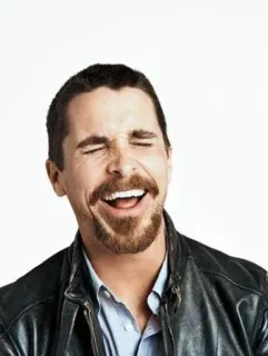 😂 1d939324 Christian Bale actor, hombre, sonrisa, barba, chaqueta de cuero, retrato telegram sticker