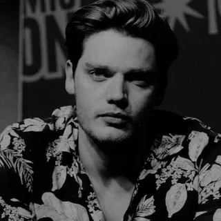 🔗 b33353f1 男人, 肖像, 黑白, 人物, 花衬衫 whatsapp sticker