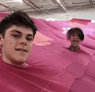 😛 34f000fb คน, ภาพเหมือน, คนดัง, ผู้ชาย, lil peep, เซลฟี่ whatsapp sticker