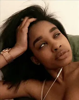 🔫 5f8dacf8 ผู้หญิง, ภาพเหมือน, บุคคล, ในร่ม, ฝันกลางวัน, ความเศร้า telegram sticker