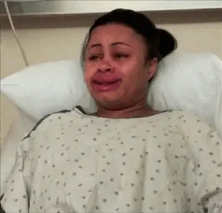 🐽 718bffe5 ผู้หญิง, ร้องไห้, เศร้า, โรงพยาบาล, คนไข้ telegram sticker