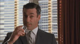🥴 14505ca1 Don Draper Mad Men Mad Men, Don Draper, alcool, homme, costume whatsapp sticker