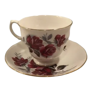 ☕️ 667291fe filiżanka, spodek, róże, wzór kwiatowy, serwis do herbaty, vintage telegram sticker