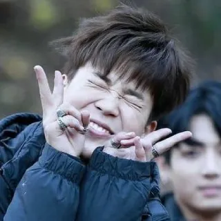 ☺ 90bf91d3 kpop, simbol perdamaian, asia, pria, idola, senyum whatsapp sticker