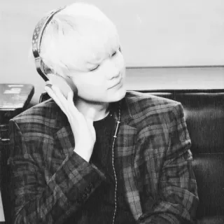 🖇 24223de2 person, music, headphones, portrait, black and white, style telegram sticker