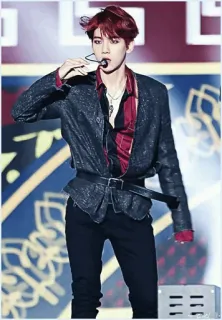 🥀 da65e442 kpop, sänger, künstler, performer, musik, rote haare, bühne whatsapp sticker