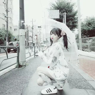 🥕 a453e8f6 cô gái, ô, đường phố, thời trang, anime, manga, dễ thương whatsapp sticker