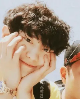 💙 651d90e7 orang, potret, pria muda, wajah, selfie, teman, kasual whatsapp sticker