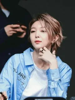 🌸 0c99ce7f YOU ARE Fool away женщина, человек, портрет, короткие волосы, мода telegram sticker