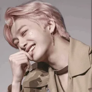 🌸 3d1d45eb osoba, uśmiechnięty, mężczyzna, różowe włosy, kwiat, szczęśliwy telegram sticker