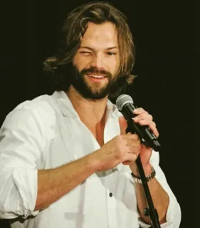 😉 08774e23 người đàn ông, micrô, áo sơ mi, nháy mắt telegram sticker