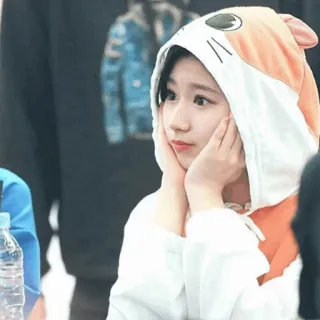 🐹 31035827 여자, 후드티, 귀여운, 사람, 카와이, 십대, 소녀 telegram sticker