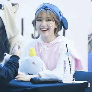 🦄 8ffd0f40 telegram sticker