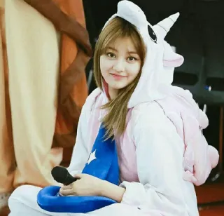 🦄 962b0e4f 사람, 여자, 유니콘, 원지, 인물 사진 telegram sticker