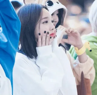 🐰 b47d4c02 여자, 인물사진, 미소, 귀여운, 한국 telegram sticker