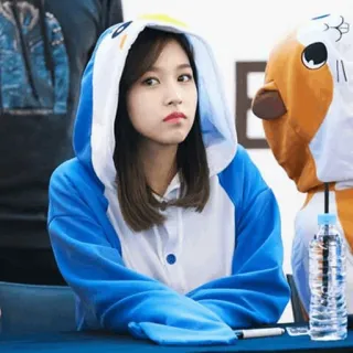 🐧 c3e42adf 여자, 펭귄 의상, 키구루미, 귀여운, 인물 사진 telegram sticker