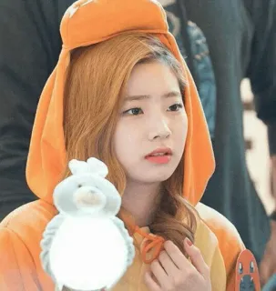 🐥 ec396af3 여자, 사람, 인물사진, 후드티, 인형 telegram sticker