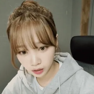 🛹 de68e46f женщина, девушка, портрет, азиатка, кореянка, лицо telegram sticker