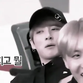 😏 85f2cd73 디고 묠 kpop, азиатский, мужчина, серьги, шляпа whatsapp sticker