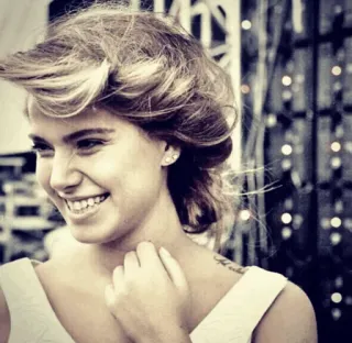 🍓 a269d3ad mulher, retrato, sorriso, feliz, pessoa, preto e branco whatsapp sticker