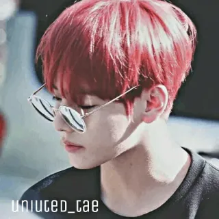 💎 af98dcf9 V uniuted_tae K-pop, idol, singer, BTS, Taehyung whatsapp sticker