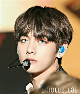 💸 c48d879d uniuted_tae kpop, k-pop, singer, celebrity, portrait, person, v, taehyung whatsapp sticker