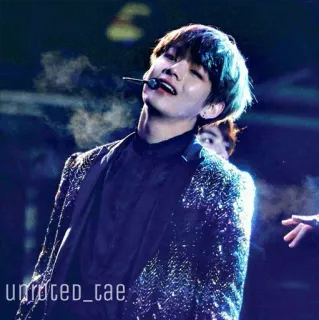 💸 d483feb9 unrated_tae kpop, singer, performance, idol, music, entertainer whatsapp sticker