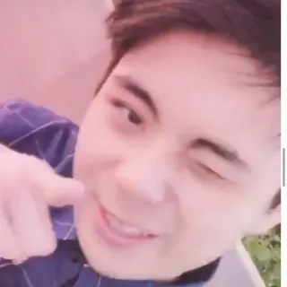 😉 2c726f98 orang, potret, selfie, pria, kedipan, menunjuk whatsapp sticker