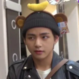 🤨 082f8fca V V, BTS, Sänger, Mode, K-Pop telegram sticker