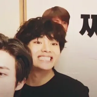 😬 de367721 ㅉ Kpop, Idol, Gruppe, Fan, Musik telegram sticker