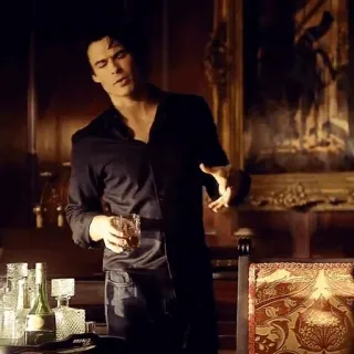 🍷 8f2348ce 男性, グラス, アルコール, ポートレート, 屋内, 家具 telegram sticker