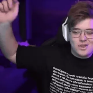 🤪 598cf103 Слушай дурак ты вообще бере telegram sticker