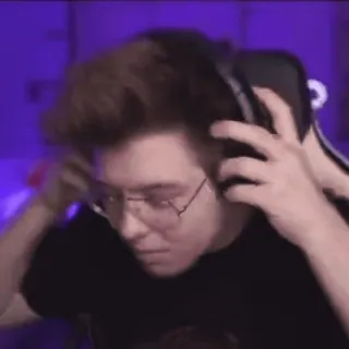 😫 9881b6a6 telegram sticker