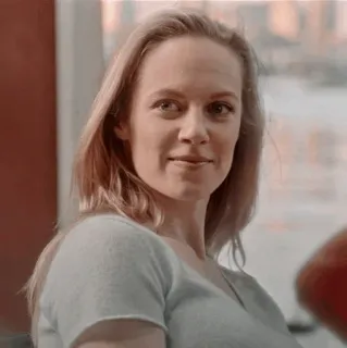 🔥 aef4fd0f woman, portrait, person, indoors telegram sticker