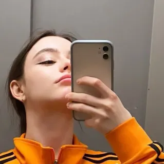 💕 00d22c34 selfie, woman, girl, portrait, face, reflection telegram sticker