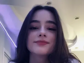 🌸 57b15387 woman, brunette, makeup, selfie, portrait, face, girl telegram sticker