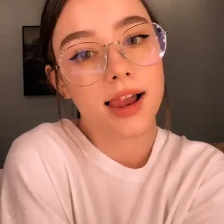 💅 106b9cd2 telegram sticker