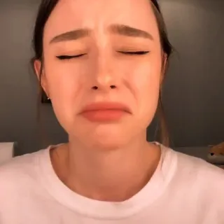 💅 97eb4132 wanita, menangis, sedih, emosional, potret, air mata telegram sticker