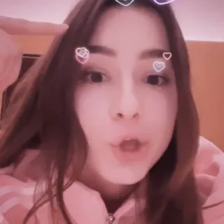 🐠 5e6ea243 donna, selfie, carino, cuori, bellezza, ragazza telegram sticker