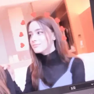 🐠 a809ca54 donna, ragazza, cuori, amore, ritratto, giovane telegram sticker