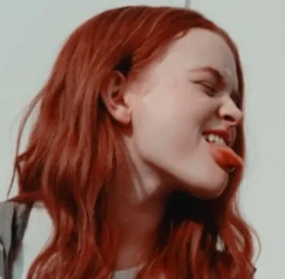 🐙 8ab65647 ผู้หญิง, ผมแดง, ลิ้น, สีหน้า, คน, ผู้หญิง telegram sticker