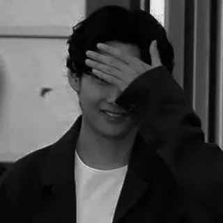 🎸 2895f4b7 Person, Porträt, Gesicht, Hand, Schwarzweiß, Lächeln telegram sticker