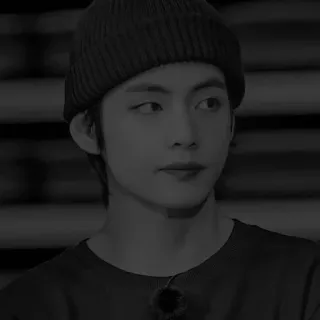 🕸 86c253c7 V kpop, sänger, idol, koreanisch, männlich, mode, musik telegram sticker