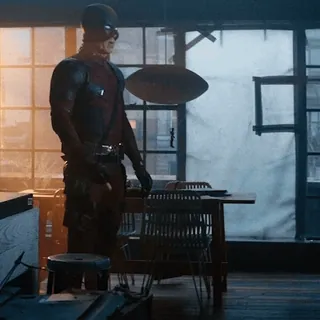 🍞 1f1e94c0 Deadpool superhero, komik, marvel, aksi, senjata, pistol, pedang telegram sticker