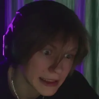 😨 17223575 persona, auriculares, retrato, sorprendido telegram sticker