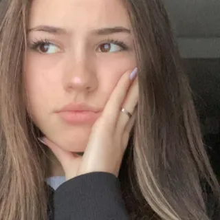 💜 2f7dd3ca Remaja, Gadis, Potret, Muda, Perempuan telegram sticker