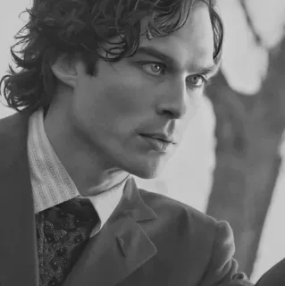 ▪️ 1a72ead3 pria, potret, aktor, hitam putih, setelan, dasi telegram sticker