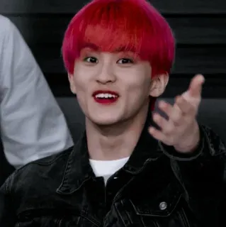 ⚓️ 43a08da2 kpop, mark lee, nct, nct 127, cheveux rouges, coréen, sourire, geste whatsapp sticker