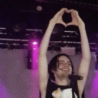 ❤️‍🔥 1c13ef10 persona, cantante, musica, cuore, live, concerto telegram sticker