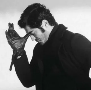 😔 68c95365 男人, 中指, 手套, 外套, 黑白, 冒犯, 手势 telegram sticker